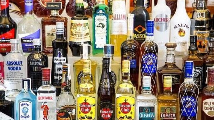 Santé publique : le gouvernement contre la consommation abusive de boissons énergisantes et de liqueurs artisanales.